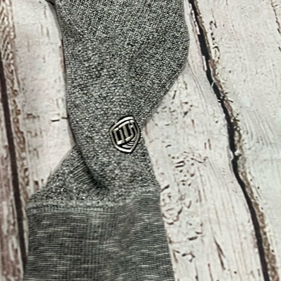 Women's Philadelphia Flyers NHL Gray Hoodie Jumper Pullover Sweatshirt - Picture 6 of 7